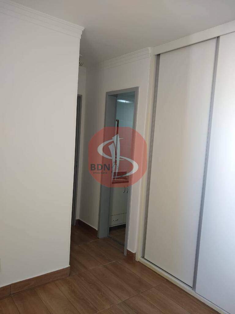 Apartamento à venda com 3 quartos, 83m² - Foto 12