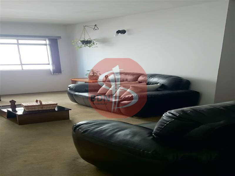 Apartamento à venda com 2 quartos, 75m² - Foto 1