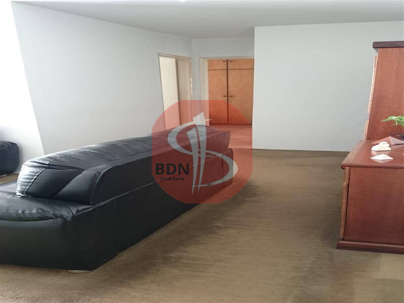 Apartamento à venda com 2 quartos, 75m² - Foto 2