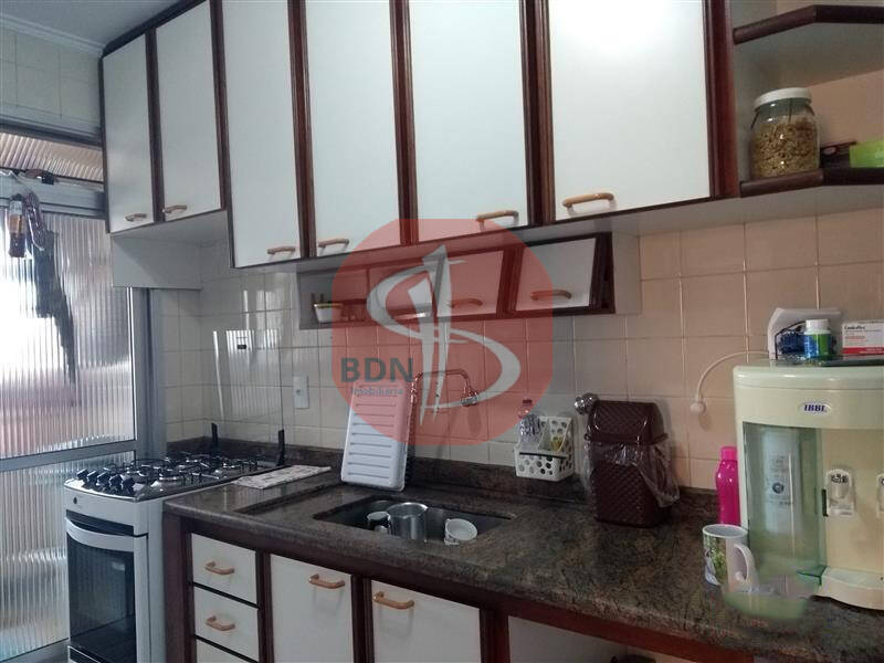 Apartamento à venda com 3 quartos, 106m² - Foto 3