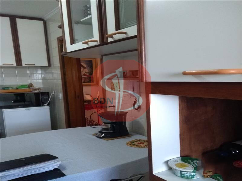 Apartamento à venda com 3 quartos, 106m² - Foto 9