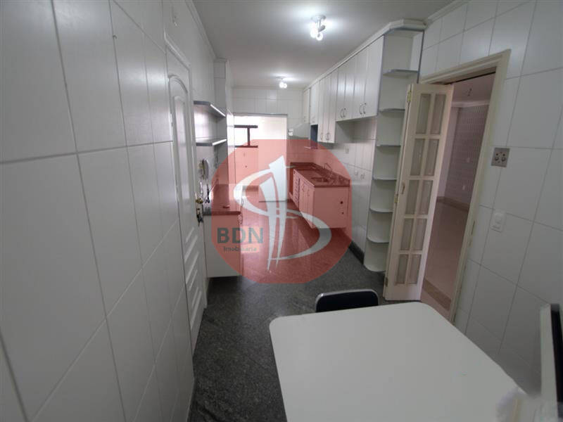 Apartamento à venda com 3 quartos, 120m² - Foto 4