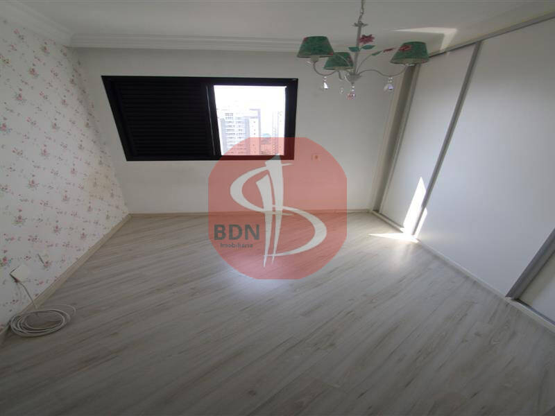 Apartamento à venda com 3 quartos, 120m² - Foto 17