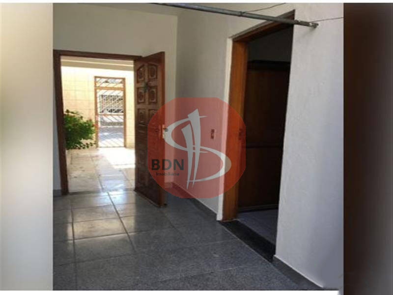 Casa à venda com 2 quartos, 90m² - Foto 1