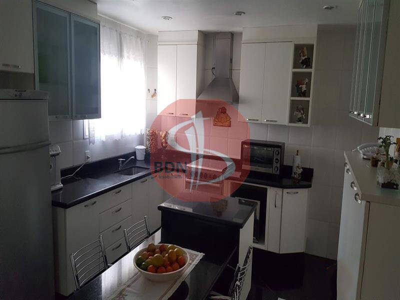 Apartamento à venda com 3 quartos, 141m² - Foto 3