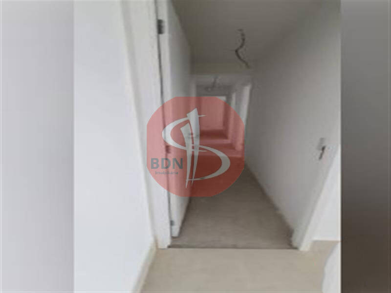 Apartamento à venda com 3 quartos, 107m² - Foto 2