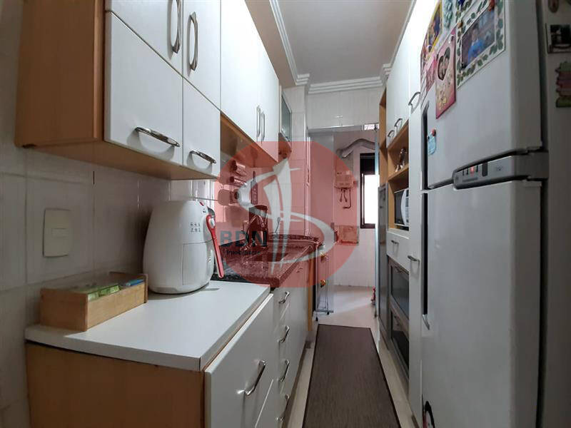 Apartamento à venda com 3 quartos, 90m² - Foto 2