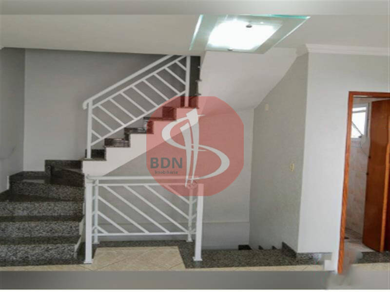 Sobrado à venda com 2 quartos, 80m² - Foto 2