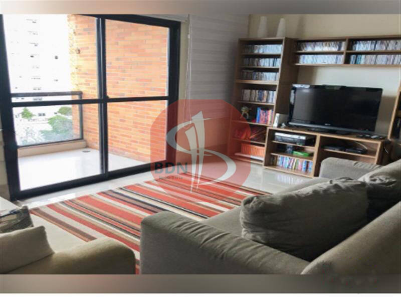 Apartamento à venda com 3 quartos, 135m² - Foto 2