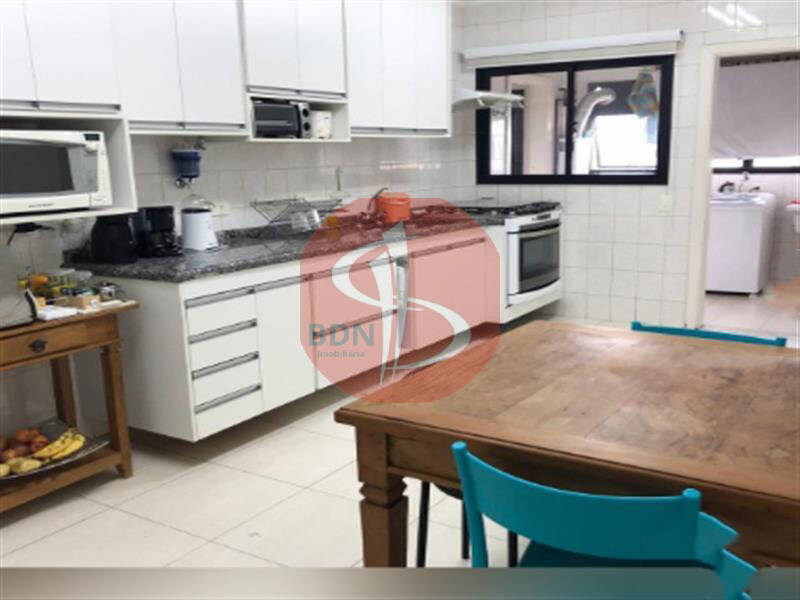 Apartamento à venda com 3 quartos, 135m² - Foto 10