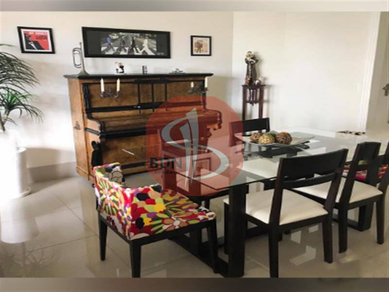 Apartamento à venda com 3 quartos, 135m² - Foto 5