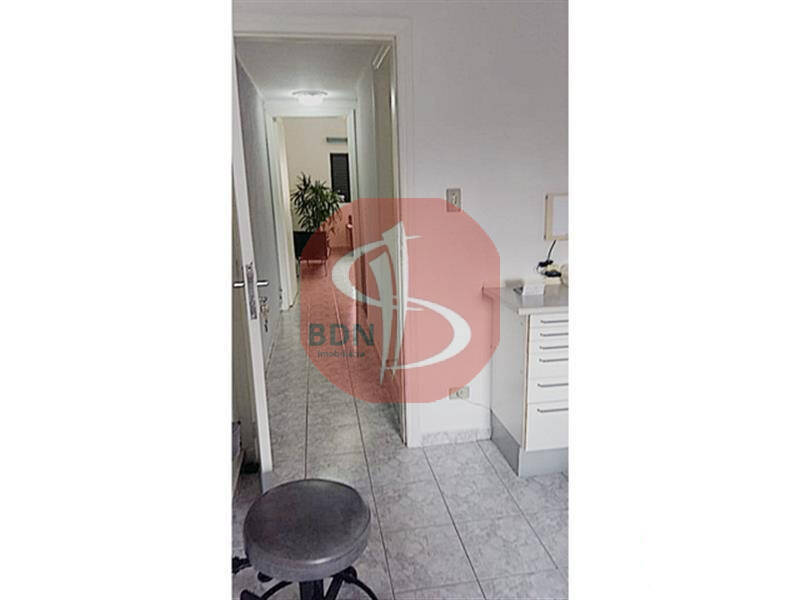 Sobrado à venda com 4 quartos, 105m² - Foto 2