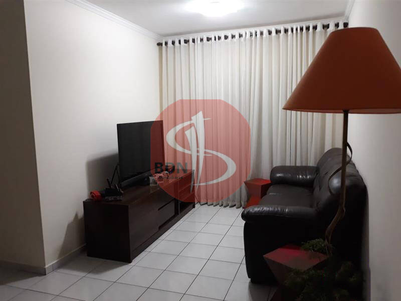 Apartamento à venda com 3 quartos, 77m² - Foto 2