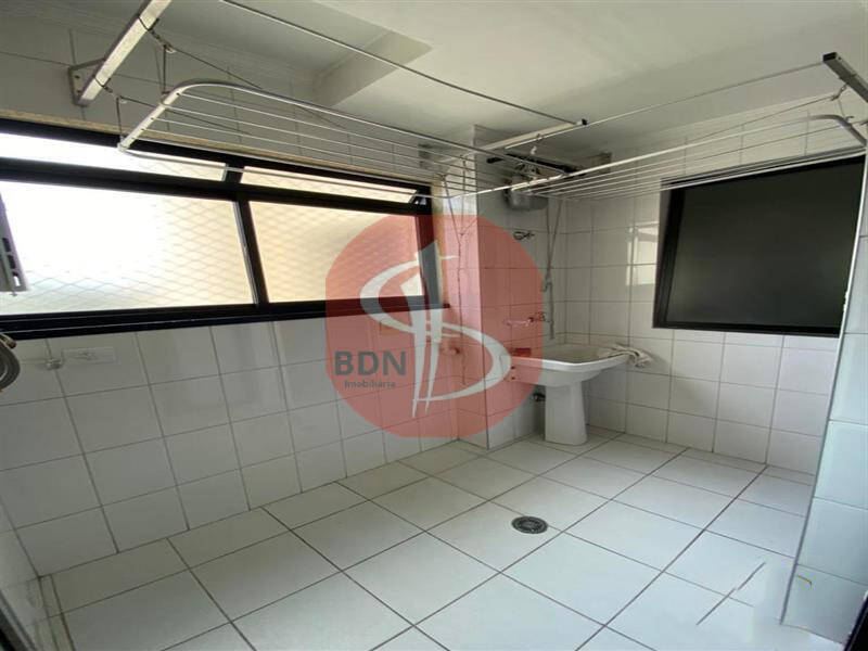 Apartamento à venda com 3 quartos, 106m² - Foto 2