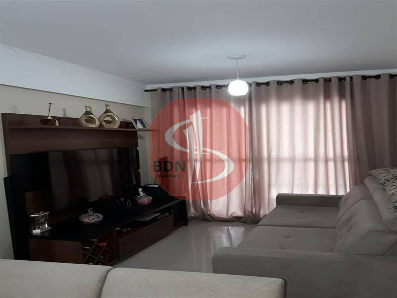 Apartamento à venda com 3 quartos, 71m² - Foto 2