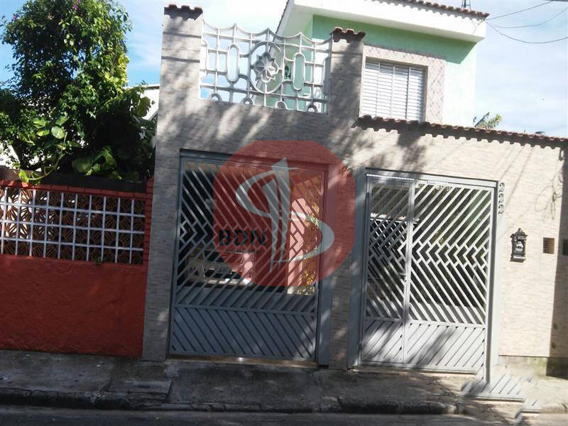 Sobrado à venda com 2 quartos, 161m² - Foto 2