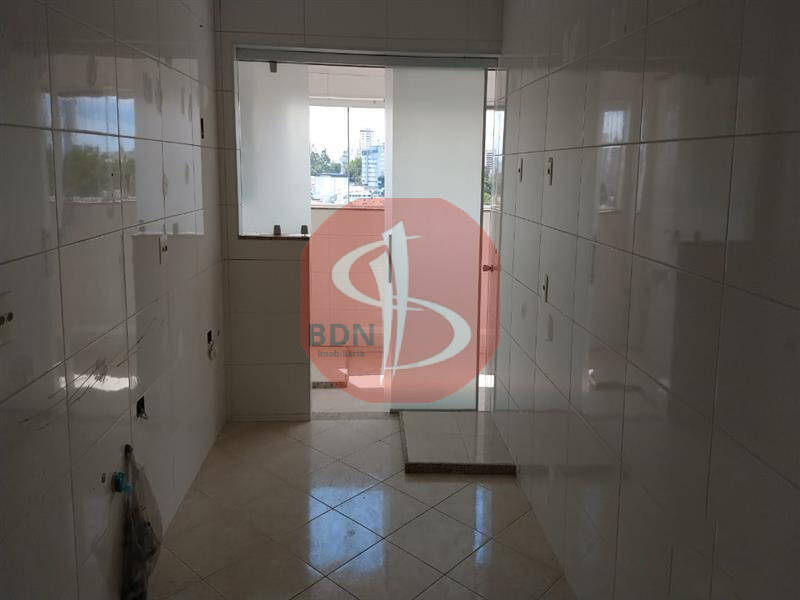 Apartamento à venda com 2 quartos, 86m² - Foto 3