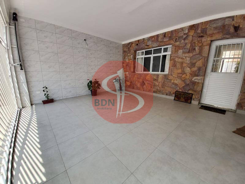 Sobrado à venda com 3 quartos, 280m² - Foto 1