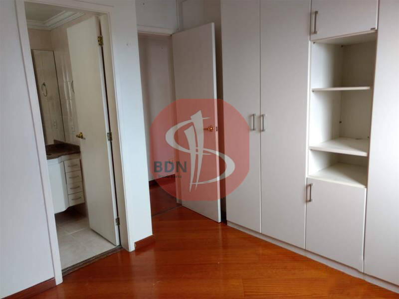 Apartamento para alugar com 3 quartos, 98m² - Foto 8