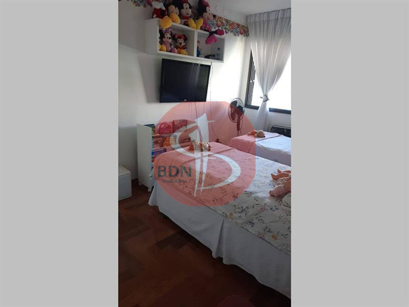 Apartamento à venda com 4 quartos, 148m² - Foto 2