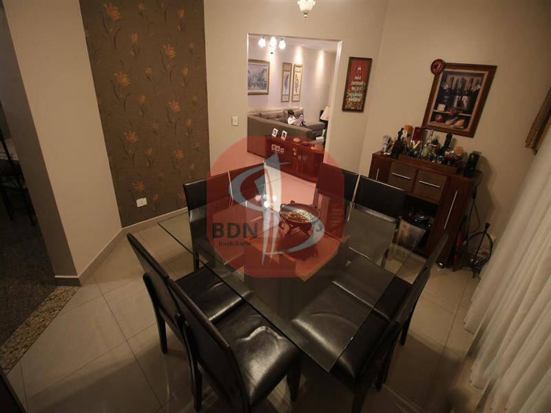 Apartamento à venda com 4 quartos, 220m² - Foto 3