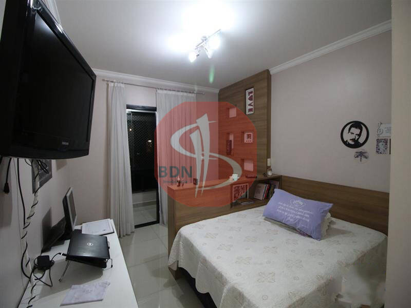 Apartamento à venda com 4 quartos, 220m² - Foto 11