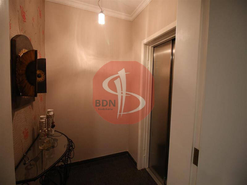 Apartamento à venda com 4 quartos, 220m² - Foto 13