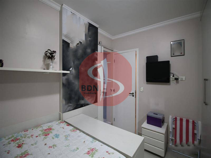 Apartamento à venda com 4 quartos, 220m² - Foto 17