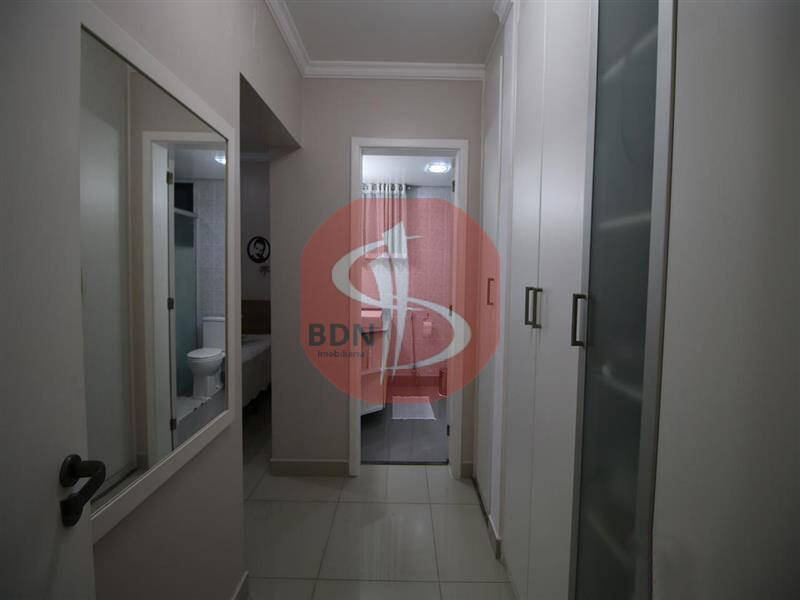 Apartamento à venda com 4 quartos, 220m² - Foto 18