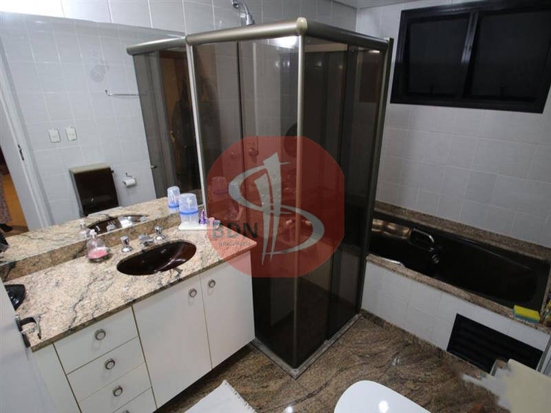 Apartamento à venda com 4 quartos, 220m² - Foto 20