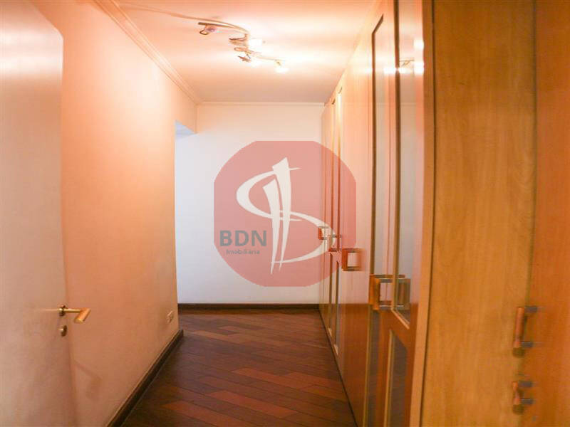 Apartamento à venda com 3 quartos, 137m² - Foto 8