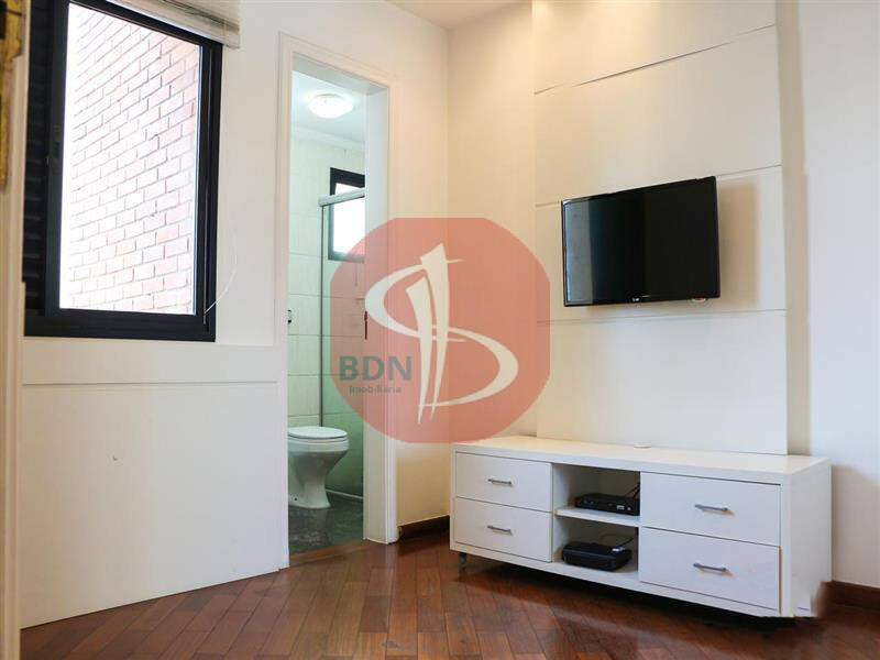 Apartamento à venda com 3 quartos, 137m² - Foto 9