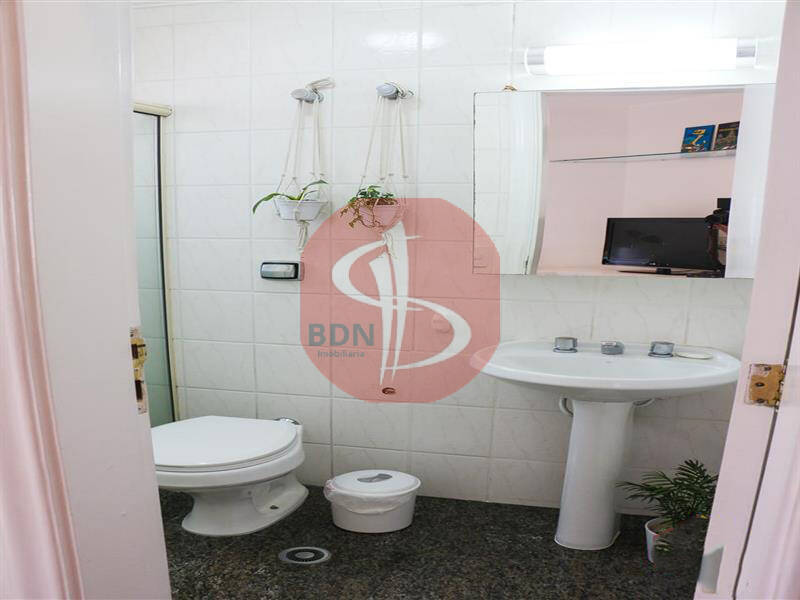 Apartamento à venda com 3 quartos, 137m² - Foto 11