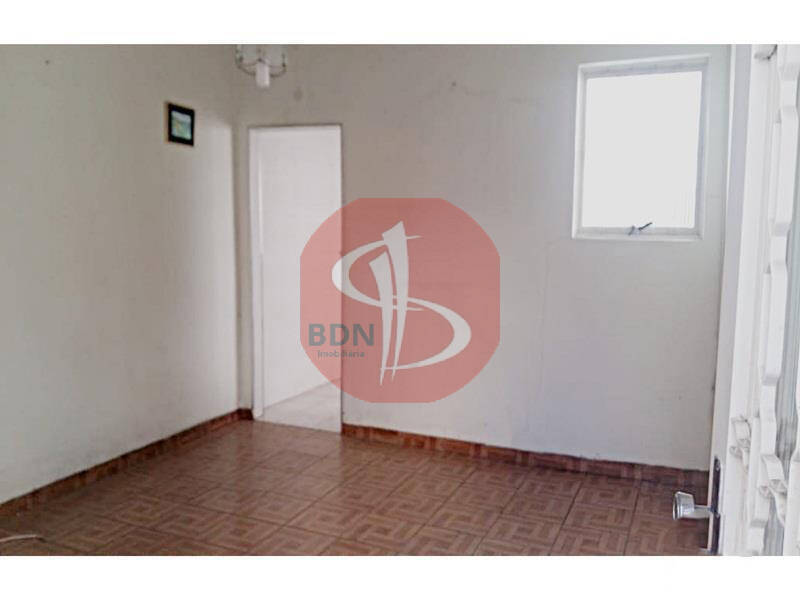 Casa à venda com 1 quarto, 81m² - Foto 1