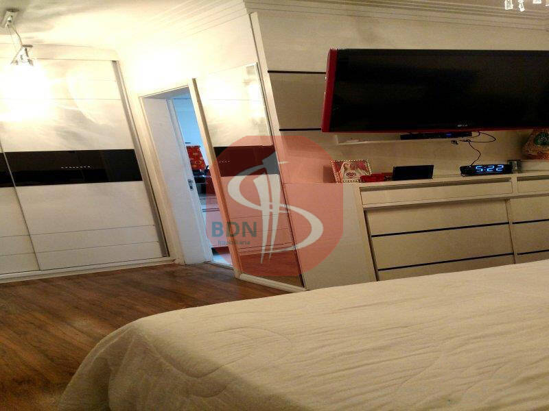 Apartamento à venda com 3 quartos, 192m² - Foto 7