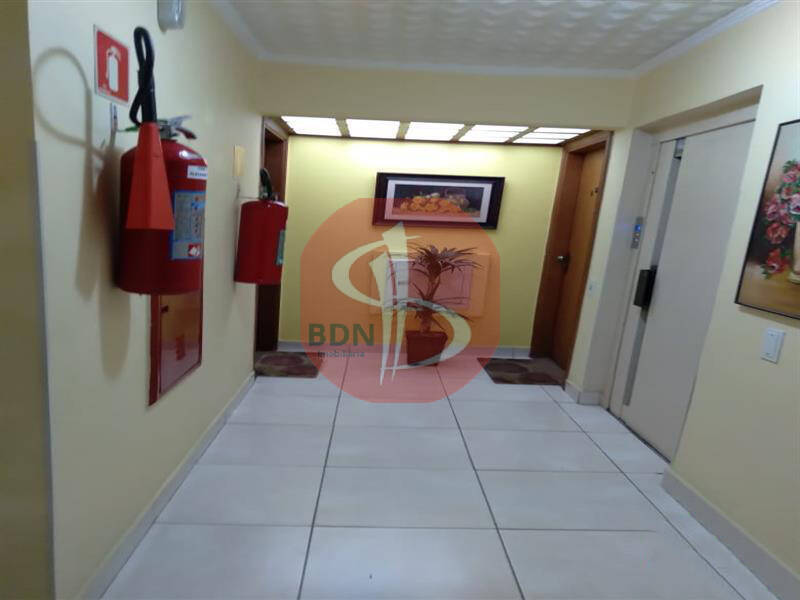 Apartamento para alugar com 2 quartos, 70m² - Foto 11