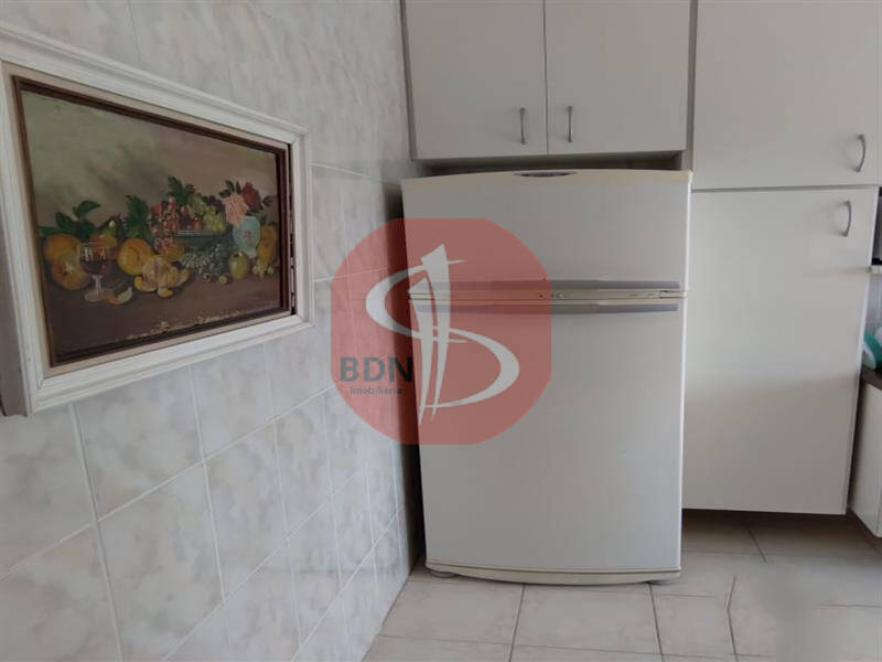 Apartamento para alugar com 2 quartos, 70m² - Foto 9