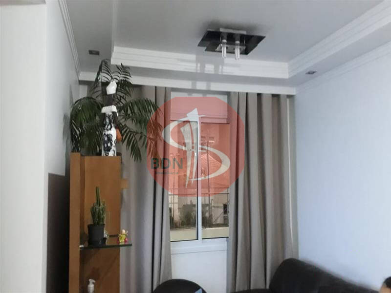 Apartamento à venda com 2 quartos, 45m² - Foto 2