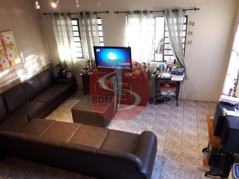 Sobrado à venda com 3 quartos, 240m² - Foto 2