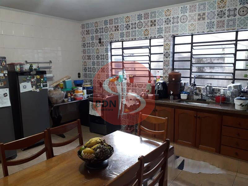 Sobrado à venda com 3 quartos, 240m² - Foto 9