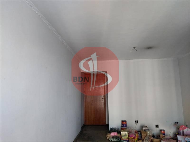 Apartamento à venda com 3 quartos, 75m² - Foto 4