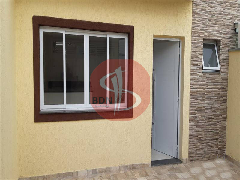 Sobrado à venda com 2 quartos, 70m² - Foto 2