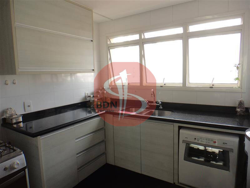 Apartamento à venda com 3 quartos, 204m² - Foto 8