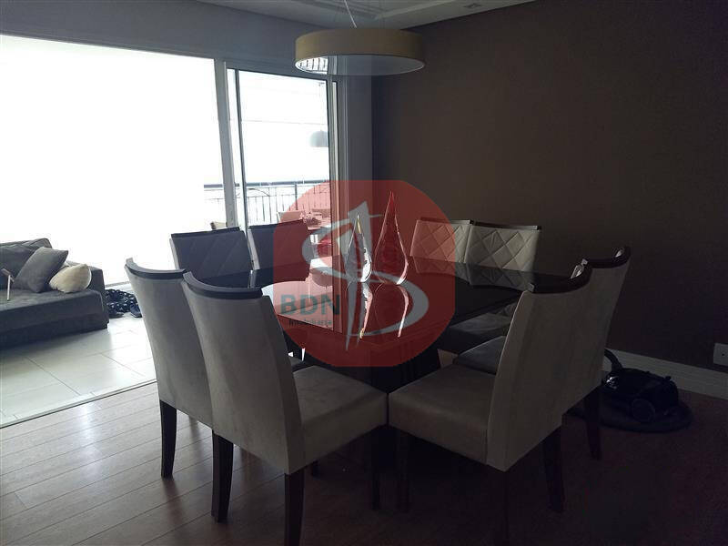 Apartamento à venda com 3 quartos, 204m² - Foto 3