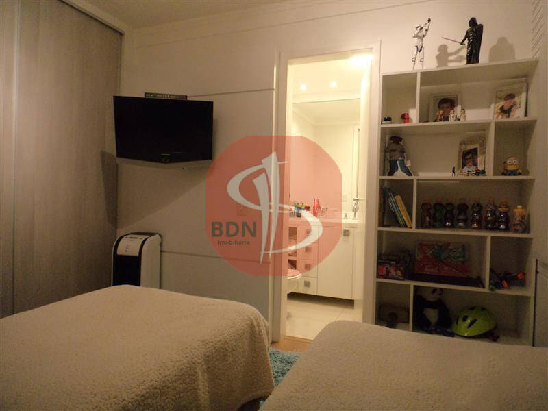 Apartamento à venda com 3 quartos, 204m² - Foto 17