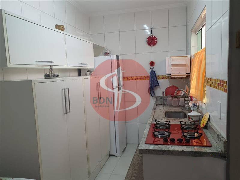 Sobrado à venda com 2 quartos, 110m² - Foto 8