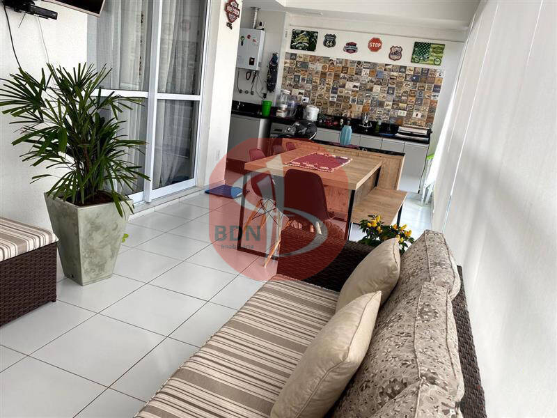 Apartamento à venda com 3 quartos, 83m² - Foto 15