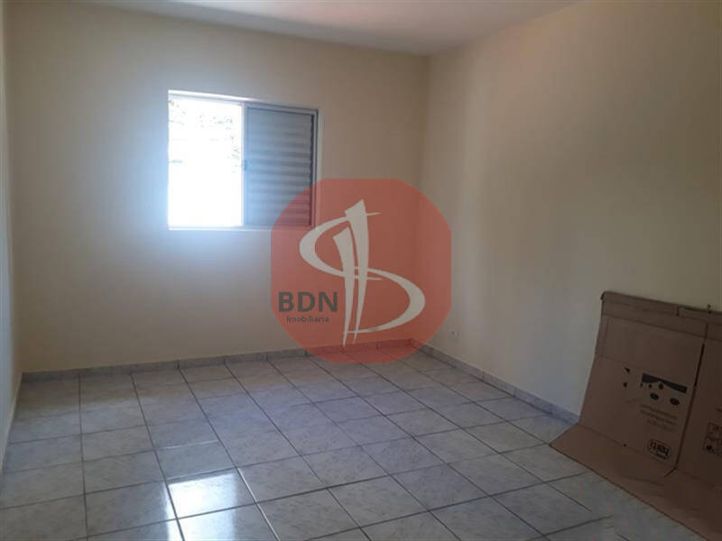 Sobrado à venda com 2 quartos, 200m² - Foto 13