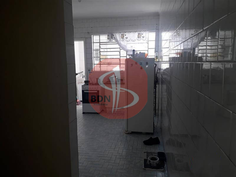 Sobrado à venda com 2 quartos, 200m² - Foto 30