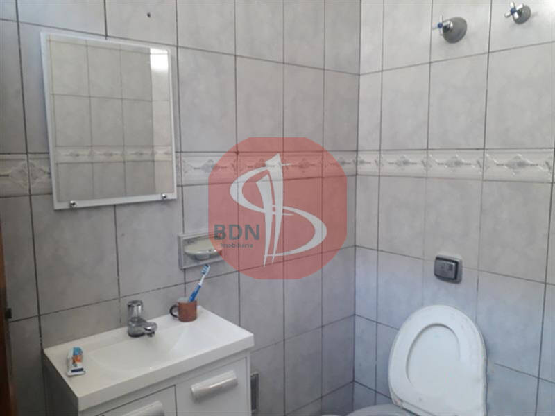 Sobrado à venda com 2 quartos, 200m² - Foto 32